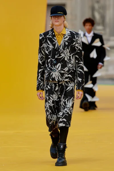 Look 21
